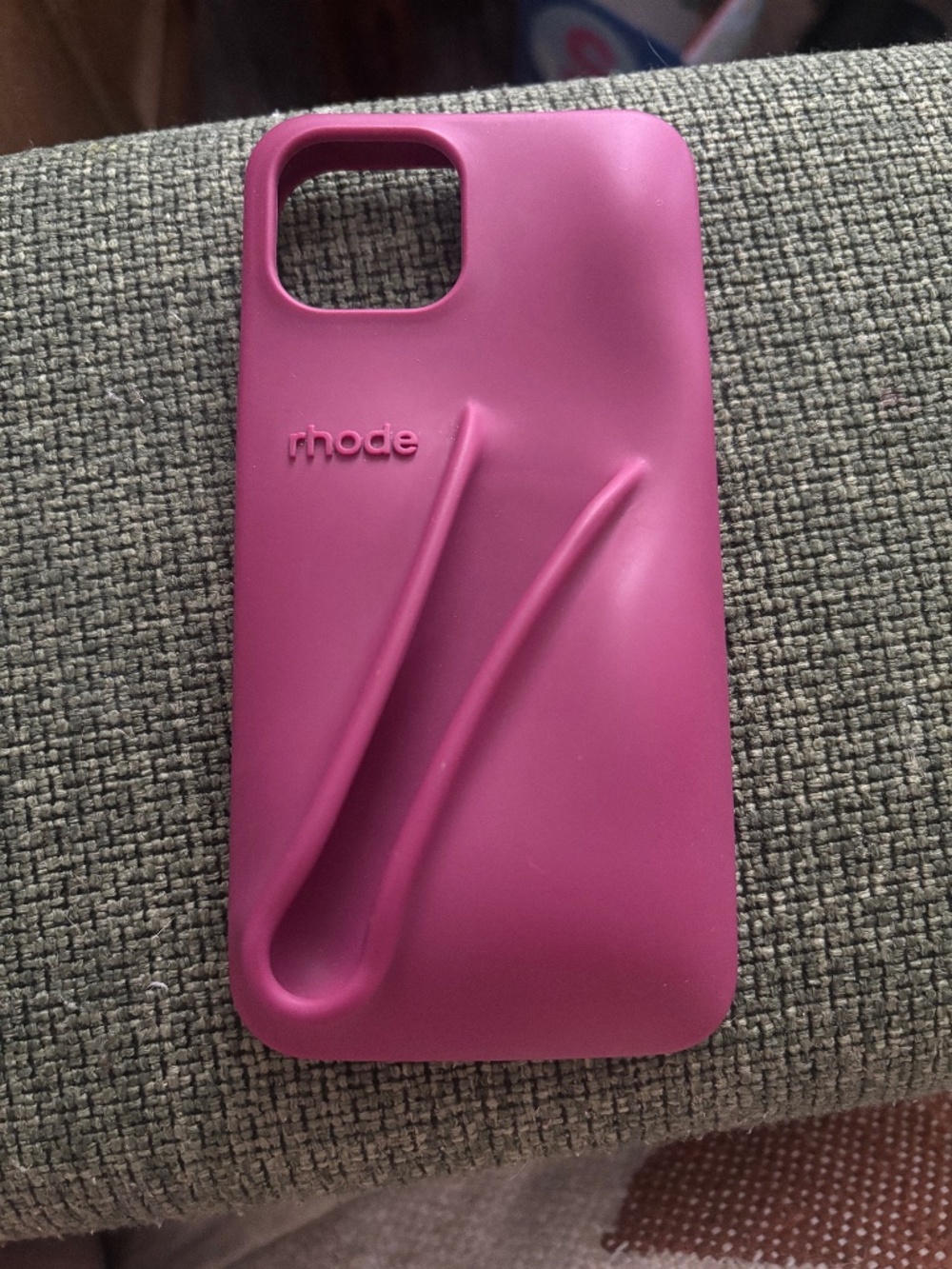 Rhode Lip Case for iPhone 15 Berry/Burgundy